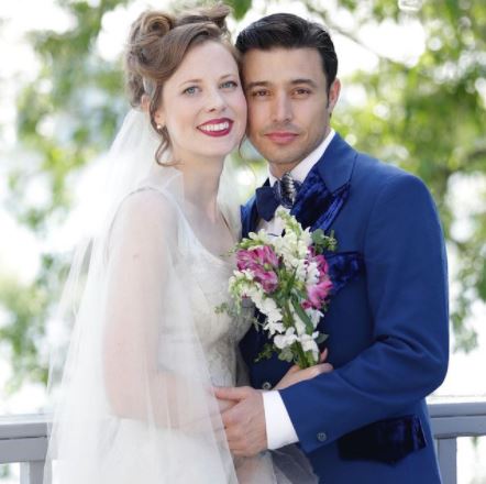 Wife of Yani Gellman.