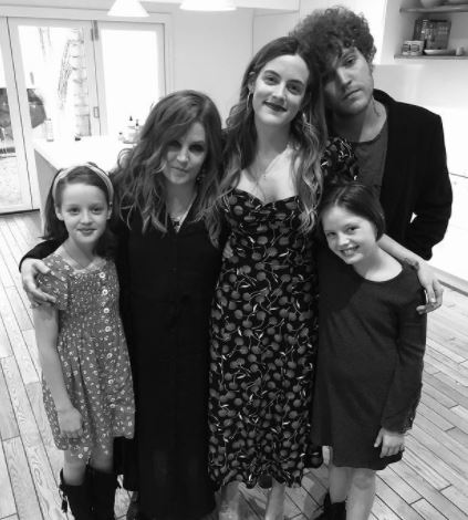 Riley Keough mother and siblings.