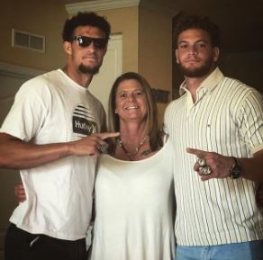 Feleipe Franks with his mom and brother.