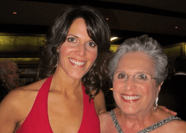 Dana Jacobson mother
