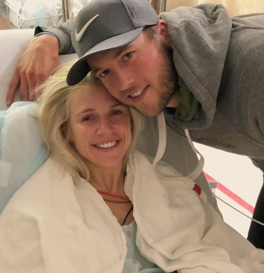 matthew-stafford-with-his-wife-after-her-surgery Matthew Stafford with his wife after her surgery
