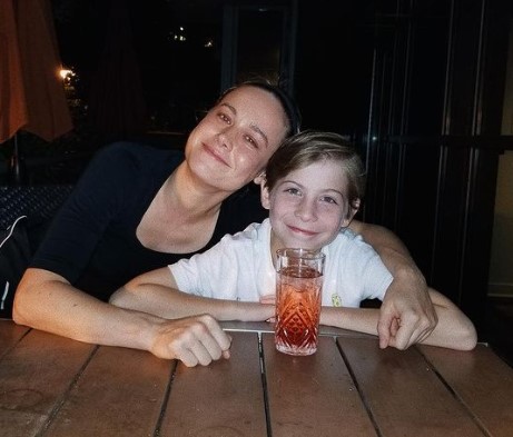brie-larson-with-her-on-screen-son Brie Larson with her on screen son