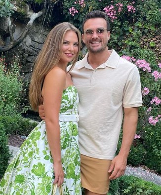 hannah-brown-with-her-boyfriend-adam-in-villia-gallici-relais-chateaux Hannah Brown with her boyfriend Adam in Villa Gallici Relais Chateaux