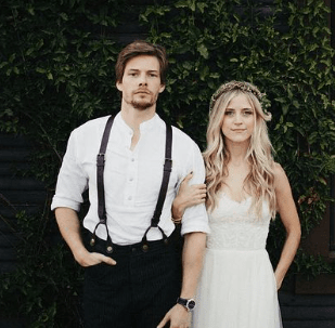 hunter-parrish-and-his-wife Wedding Photoshoot Hunter Parrish with his wife Kathryn Wahl