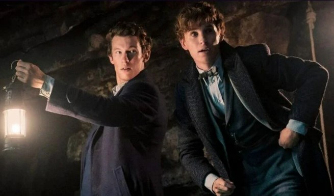 callum-turner-fantastic-beast Callum Turner with his