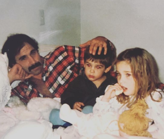 james-wolk-as-a-kid-with-his-sister-and-father James Wolk as a Kid with his older sister and Father
