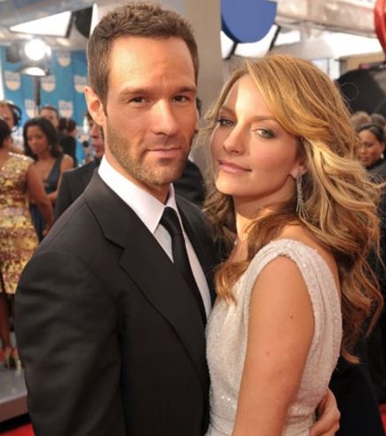 Chris Diamantopoulos with his Wife Becki Newton