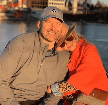 elizabeth-with-husband Elizabeth with her husband Tim Hasselbeck