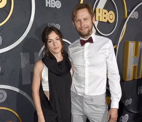 jimmi-simpson-wife-sophia-del-pizzo Jimmi and his wife Sophia Del Pizzo