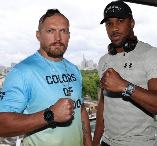 oleksandr-usky-with-his-opponent-anthony-joshua Oleksandr Usky with his opponent Anthony Joshua