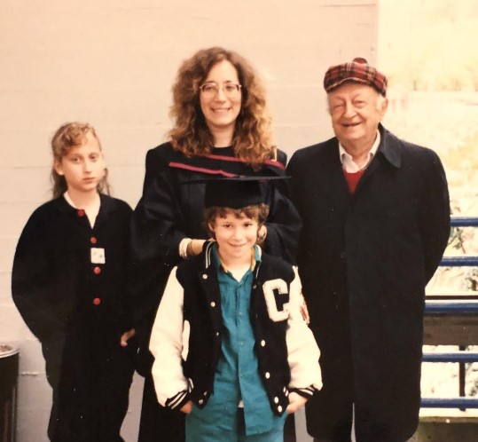 seth-rogen-family Seth Rogen with his mother, sister and his grand father.