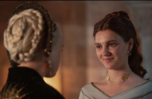 emily-carey-as-lady-alicent-on-house-of-the-dragon Emily Carey as Young Lady Alicent on House of the Dragon