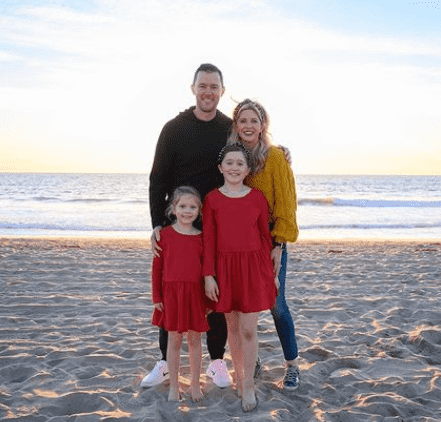 lincoln-riley-family Lincoln lives beautiful life with his two daughter and wife