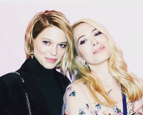 lea-seydoux-with-her-elder-sister-camille Lea Seydoux with her elder sister Camille