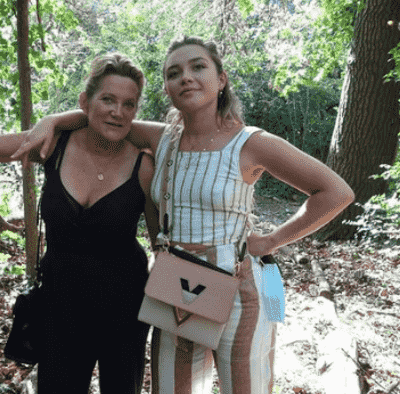 florence-pugh-parents Florence Pugh with her mom