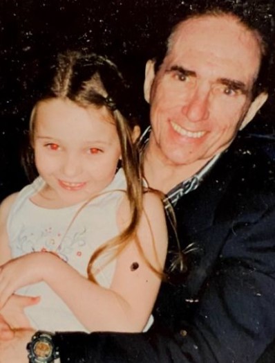 abigail-breslin-father Young Abigail Breslin with her late father