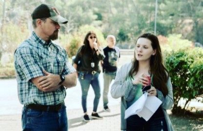 abigail-breslin-with-matt-damon-shotting-stillwater Abigail Breslin with Matt Damon shooting Still water