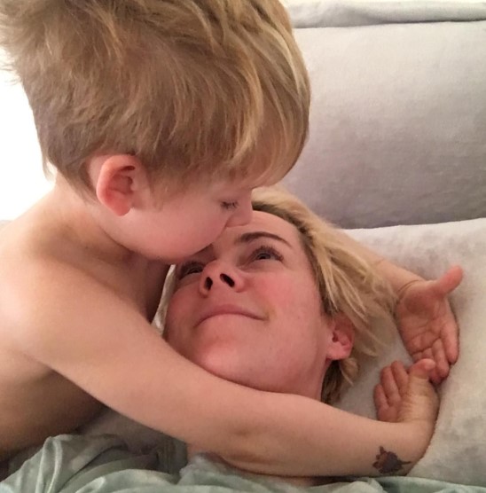 jena-malone-with-her-son Jena Malone with her son