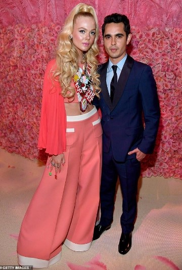 max-minghella-girlfriend-elle-fanning Max Minghella with girlfriend Elle Fanning