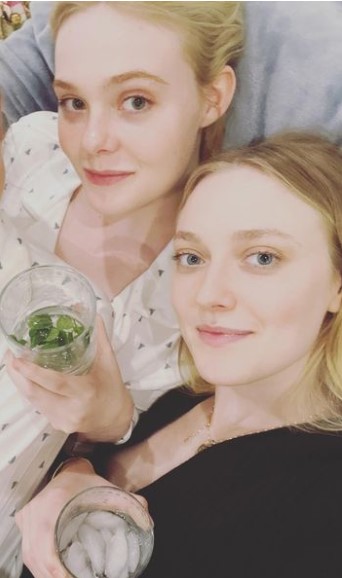 dakota-fanning-sister-elle-fanning Dakota Fanning with her sister Elle
