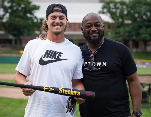 Kenny Pickett is the steelers home run Derby Champion of the year 2022.