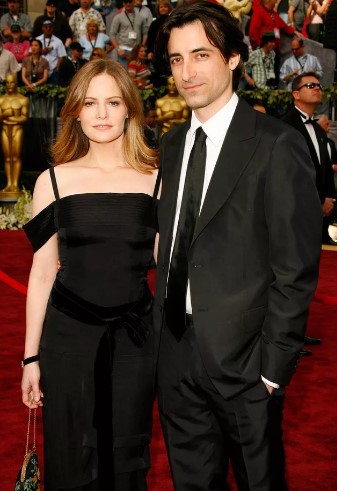 jennifer-jason-leigh-ex-husband Jennifer Jason Leigh with her Ex-husband Noah