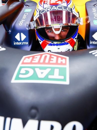 max-verstappen-driving-for-world-championship-race Max Verstappen driving for the 2022 world championship race