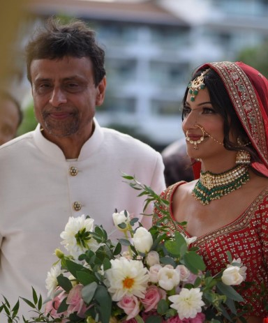 richa-moorjani-father Richa Moorjani with her Father at her wedding ceremony.
