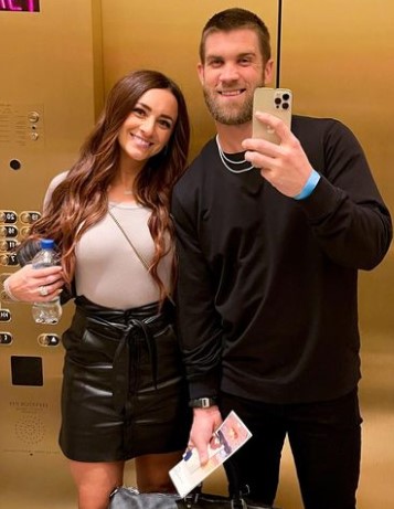 bryce-harper-with-his-wife Bryce Harper with his wife