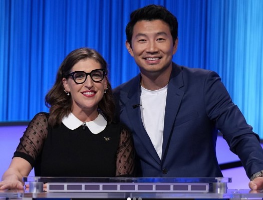 Mayim Bialik hosting celebrity Jeopardy
