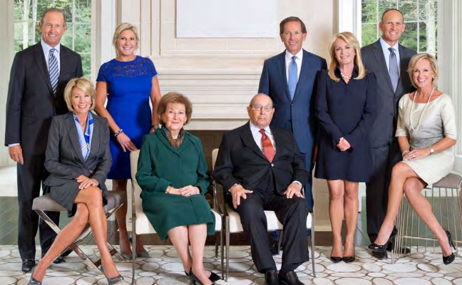 dan-devos-with-his-family- Dan DeVon with his family