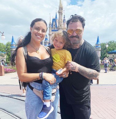 bam-margera-family Bam Margera with his wife and three years old son