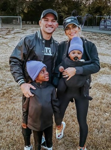 michael-chandler-with-his-family Michael Chandler with his family