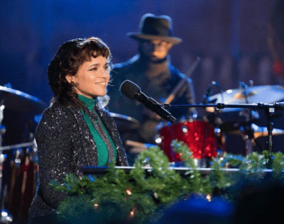 norah-jones-pic Norah Jones is a famous American singer and songwriter