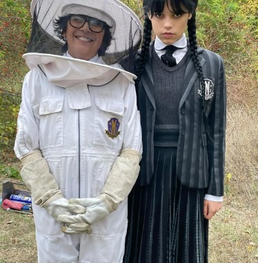 moosa-mostafa-wednesday Moosa Mostafa with Jenna Ortega on the set on Wednesday