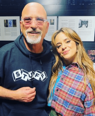 howie-mandel-with-singer-camila-cabello Howie Mandel with singer Camile Cabello