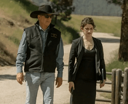 lilli-kay-on-the-show-yellowstone Lilli Kay in the show Yellowstone