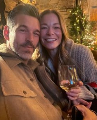 leann-rimes-husband Leann Rimes with her husband.