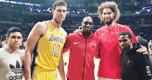 robin-lopez-with-his-brother-and-band Robin Lopez with his brother and team