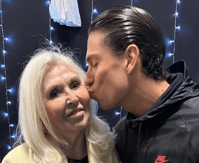 joey-essex-with-his-mother Joey Essex with his mother