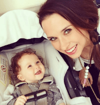 Lacey Chabert with her daughter