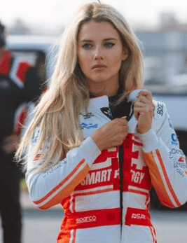 lindsay-brewer-racing-in-saint-petersburg-min Lindsay Brewer is racing in Saint Petersburg