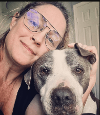 Teri Polo with her dog