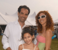 paulina-gerzon-with-her-parents Paulina Gerzon with her parents