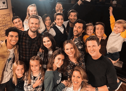 michael-campion-with-the-cast-of-fuller-house Michael Campion with the cast of Fuller House