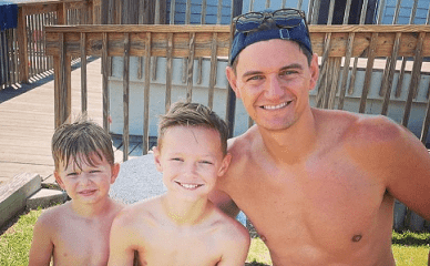 jeremy-fowler-with-his-kids Jeremy Fowler with his kids