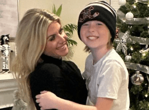 carolyn-wiger-with-her-son Carolyn Wiger with her son