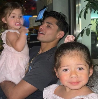 ryan-garcia-daughters Ryan Garcia with his daughters