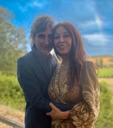 cassandra-peterson-girlfriend Cassandra Peterson with her girlfriend