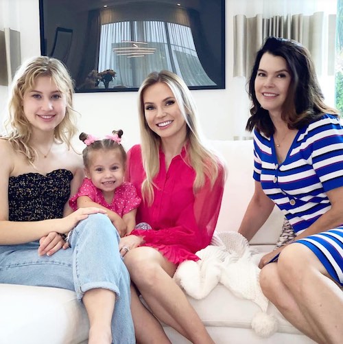 arina-feeney-daughters-and-mother Arina Feeney with her daughters and mother